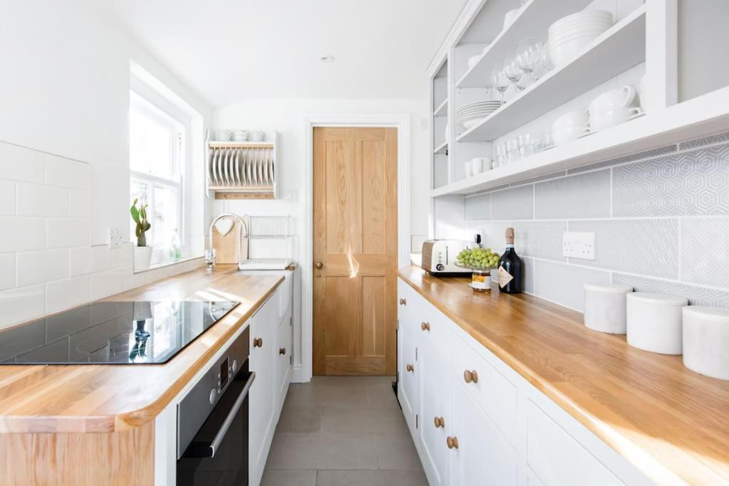 Boat House, Relax In A Whitstable Fisherman'S Cottage Exterior foto